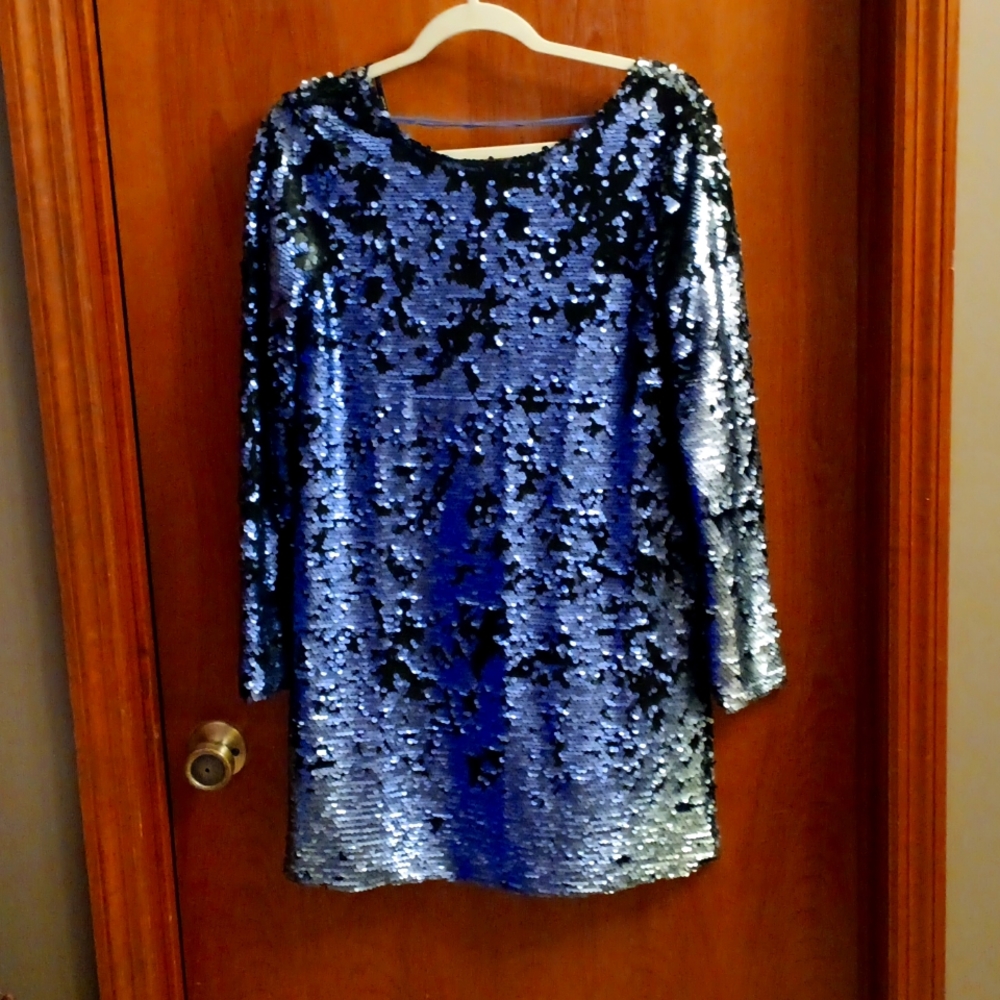 Dress - Picture 5 of 5